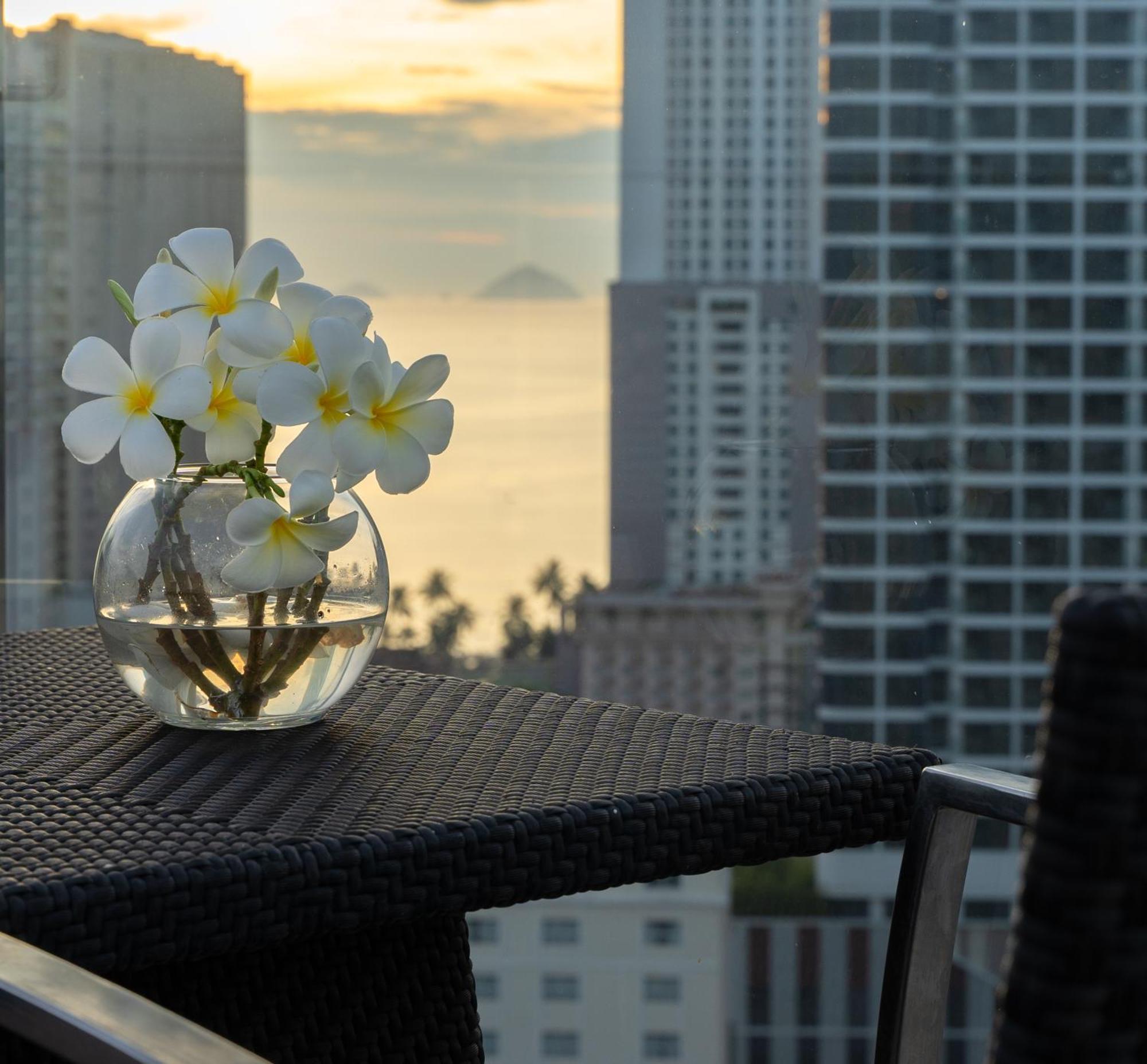 Khách sạn Bờ Biển Vàng - Gold Coast Hotel Nha Trang Exterior foto
