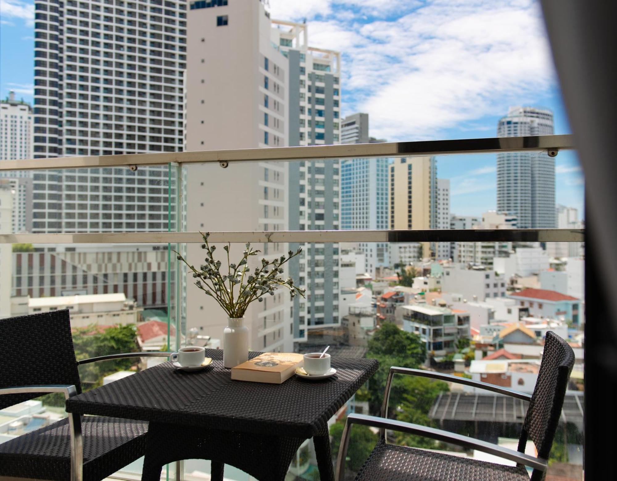 Khách sạn Bờ Biển Vàng - Gold Coast Hotel Nha Trang Exterior foto